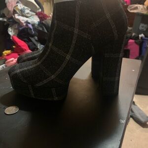 Jessica Simpson Black Plaid Heeled Boots